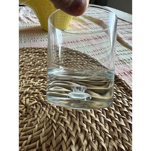 - Crown Royal Highball Glasses with hologram - set of 2 - Picture 4 of 6